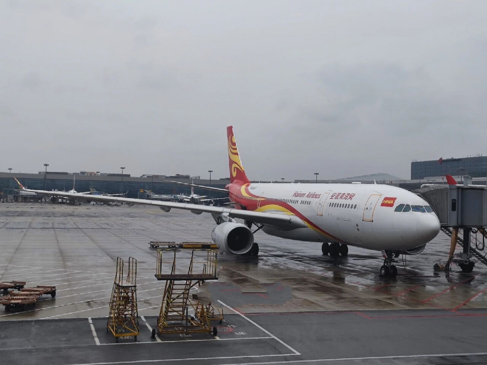 [海南航空]空客a330-200(336)"本架海航332是2-2-2布局的大通铺布局