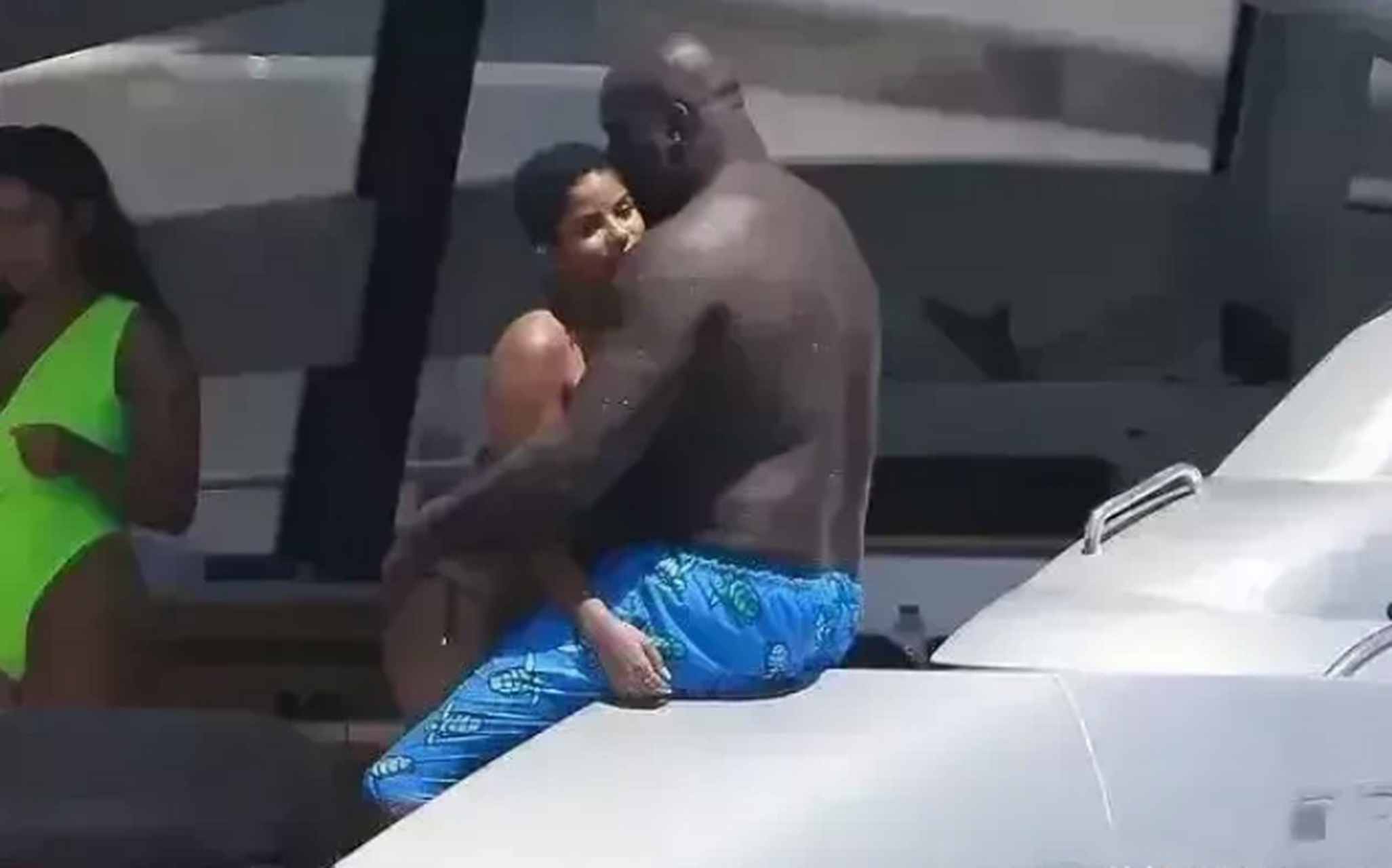 但是奥尼尔和妻子的感情一直很好,能够娶到这么好看的妻子,简直就是