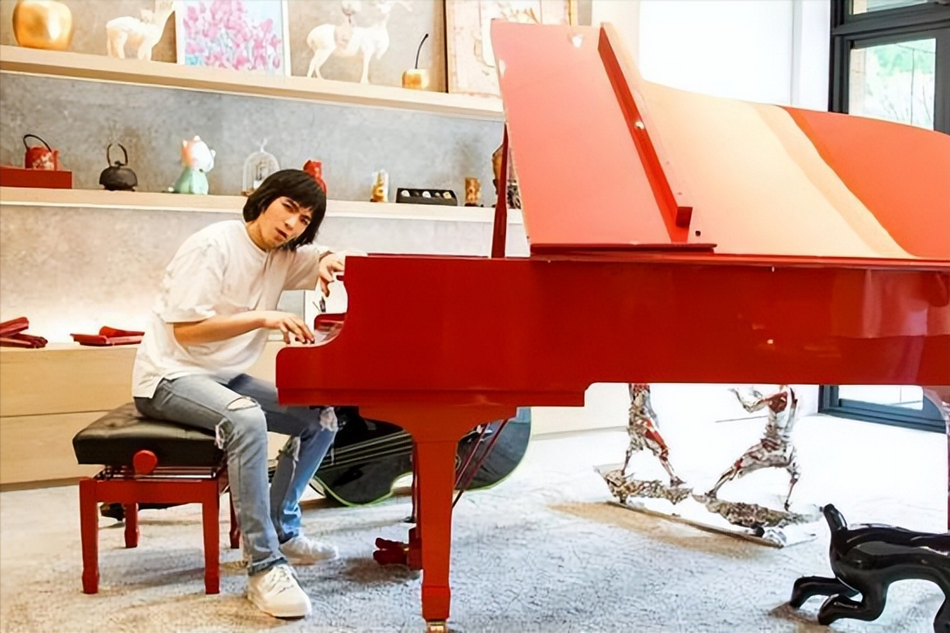 36岁萧敬腾的"新房"火了,豪宅共有8层,装饰奢华,令人羡慕!