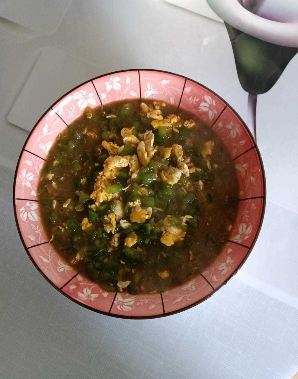 早餐[浪] 早饭   面条   青椒鸡蛋卤[阴险]