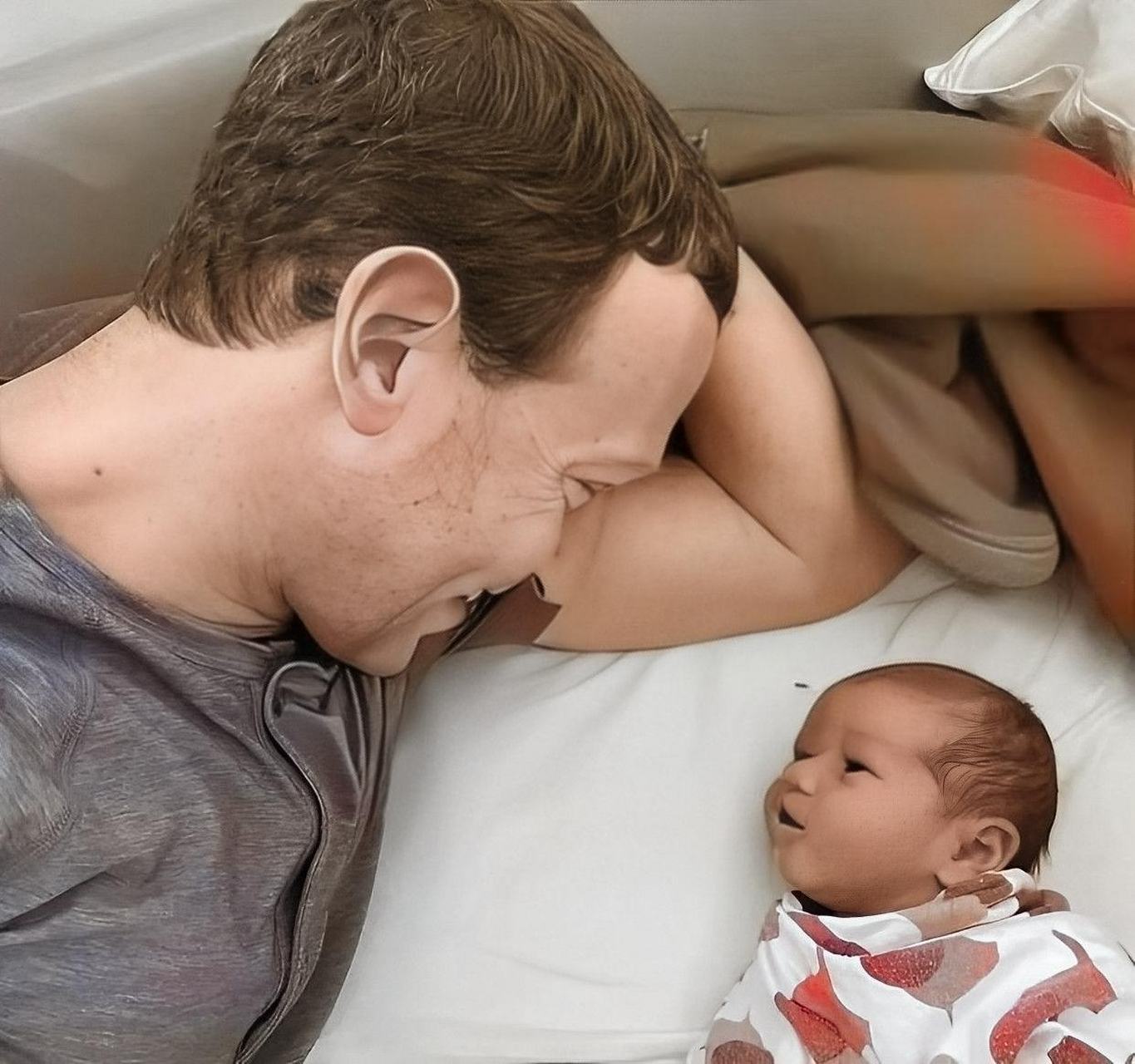 chan最近生下了他的第三个女儿,这让扎克伯格非常高兴.