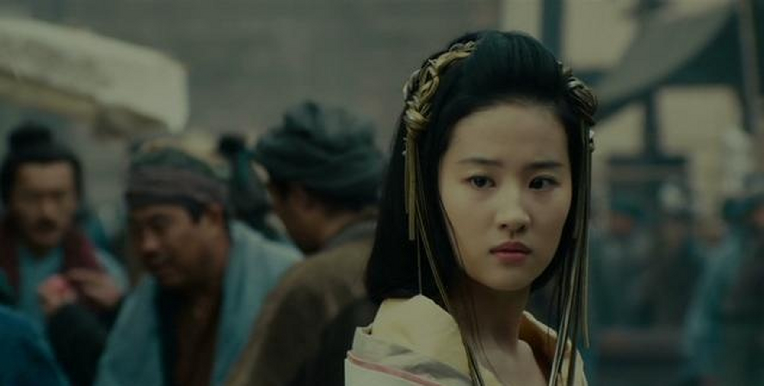电影《恋爱大赢家》,刘亦菲饰演金巧莉,影片于2004年11月30日上映!