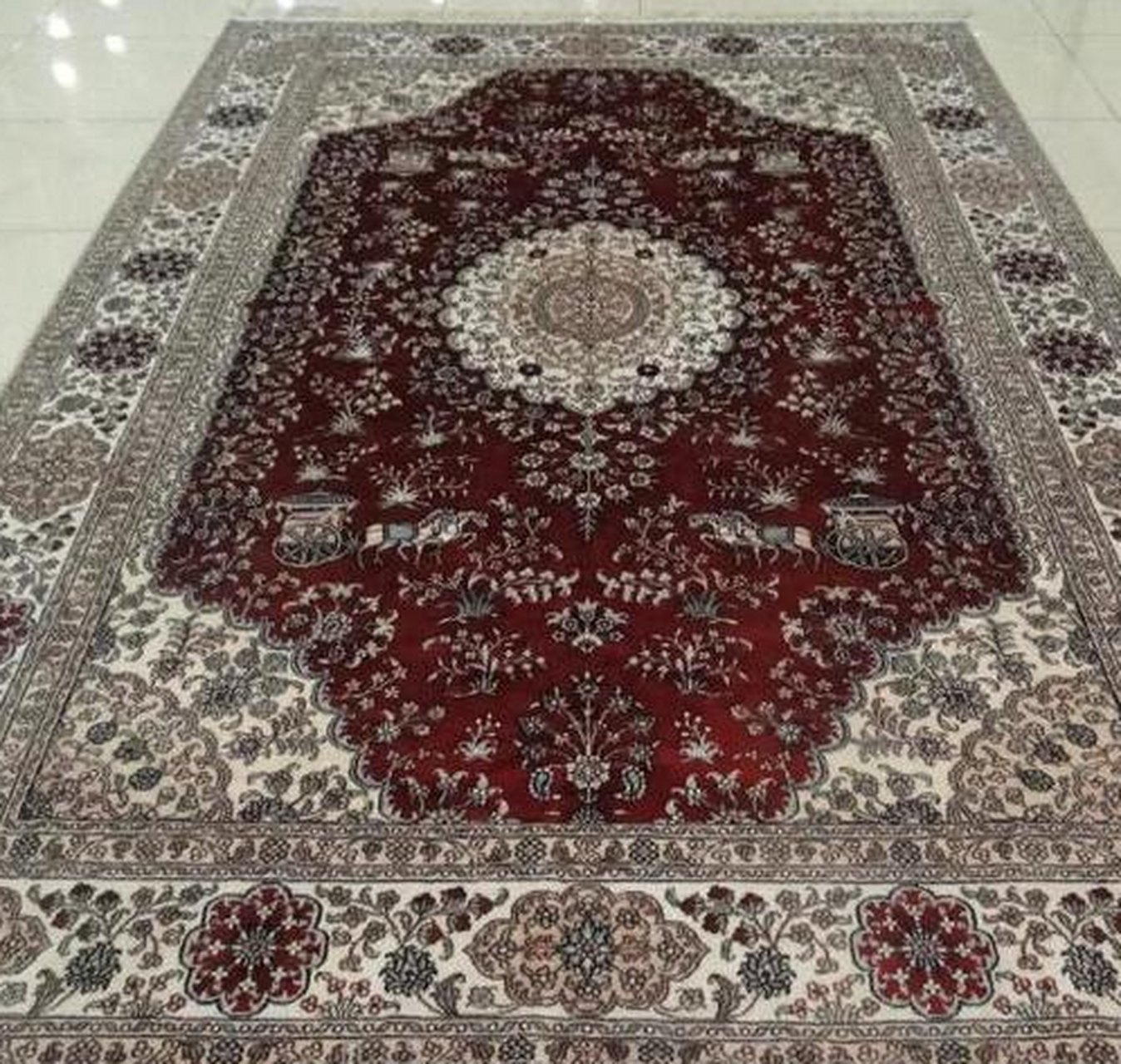 南阳特产——南阳丝毯 南阳丝毯为国际市场的紧俏货,产品远销日本