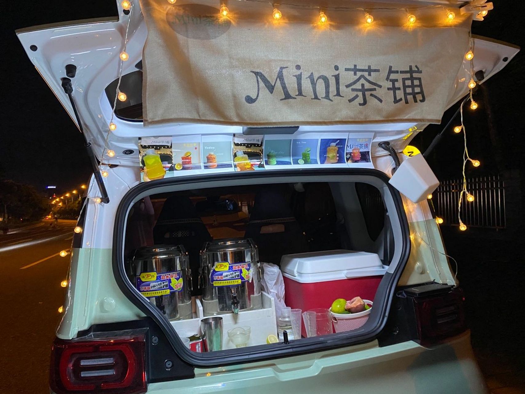 五菱宏光mini摆摊手打柠檬茶主打手打柠檬茶,泰式奶茶#车尾箱摆摊酷炸