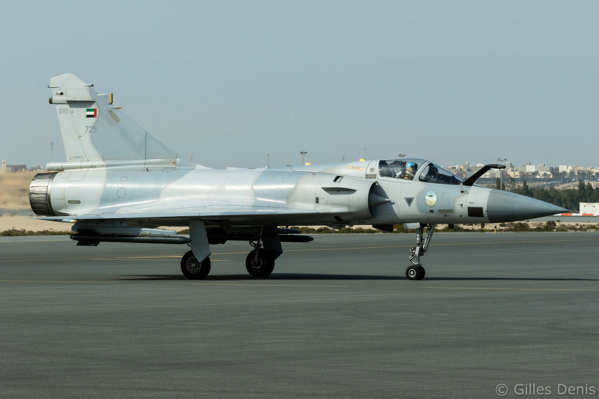 阿联酋空军装备的幻影2000-9战斗机,这批战斗机已经服役很多年了.