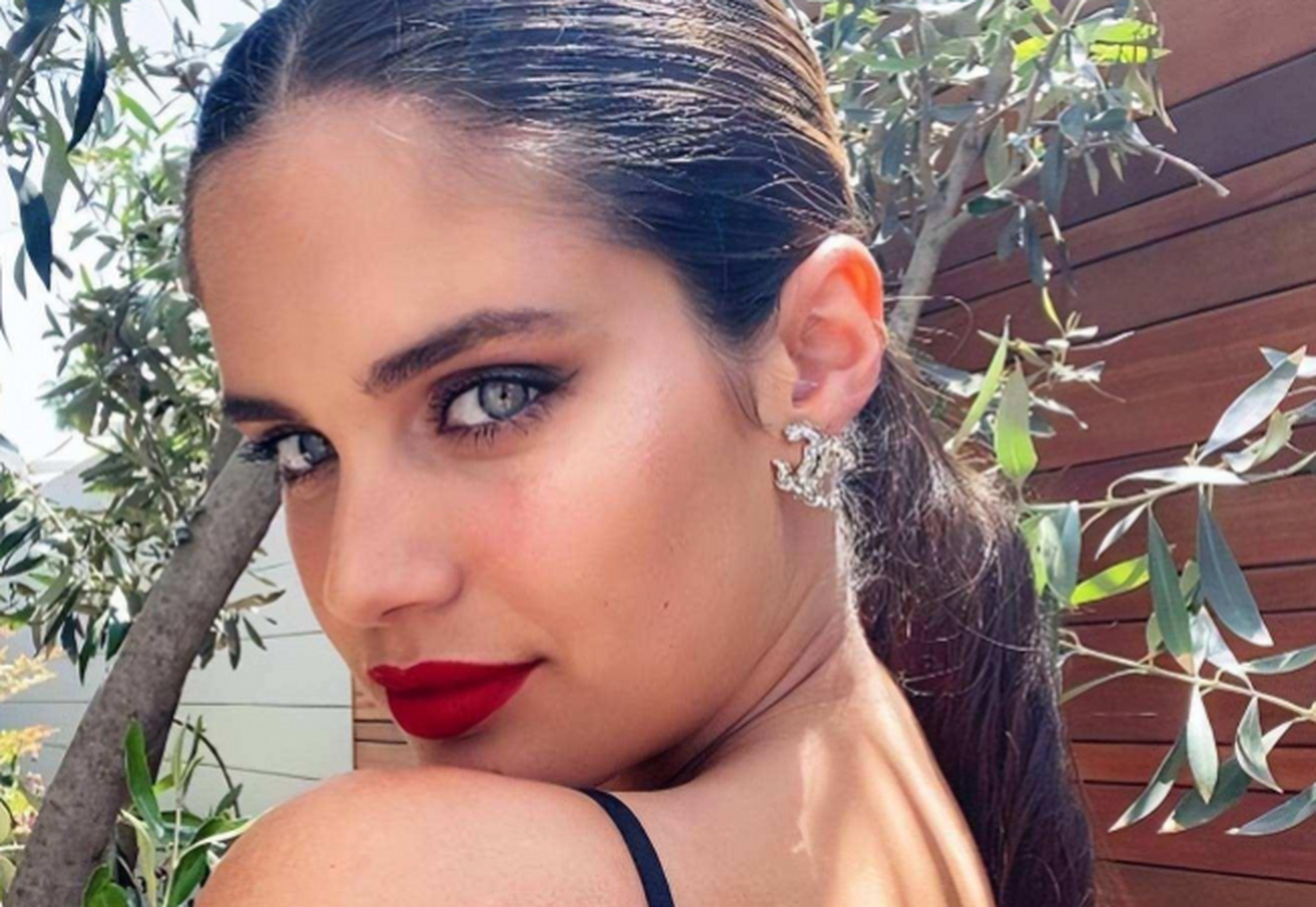 非洲暴君伊迪·阿明,全世界搜罗美女30多人,却不让女人穿短裙