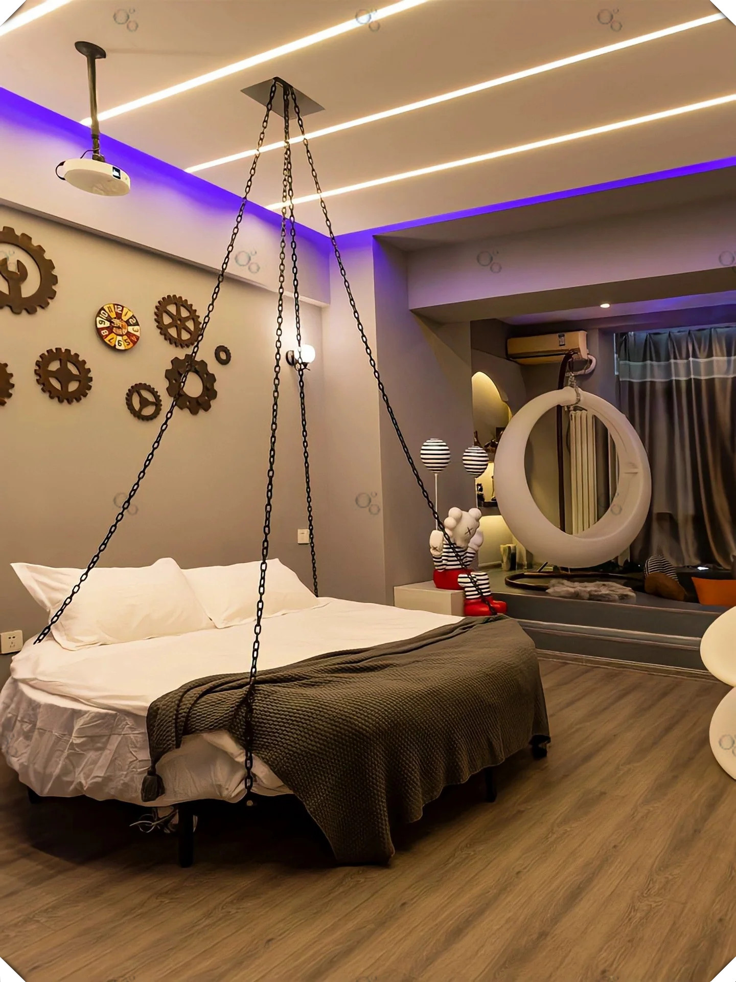 想象一下,在这个美丽的城市,你可以住在一家非常独特的酒店,这里