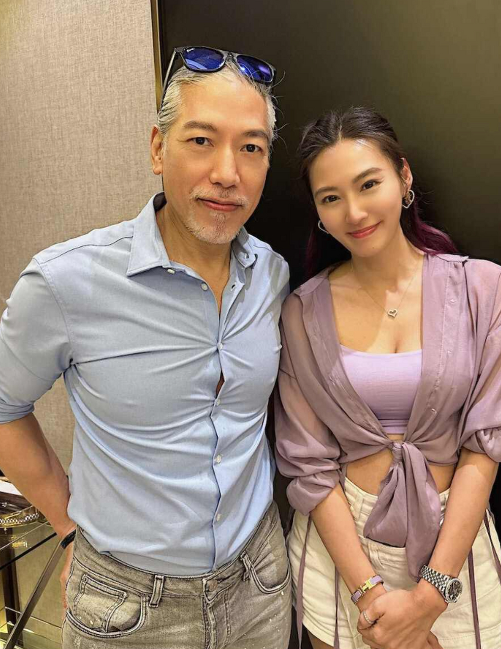 59岁张耀扬和富婆合照曝光!