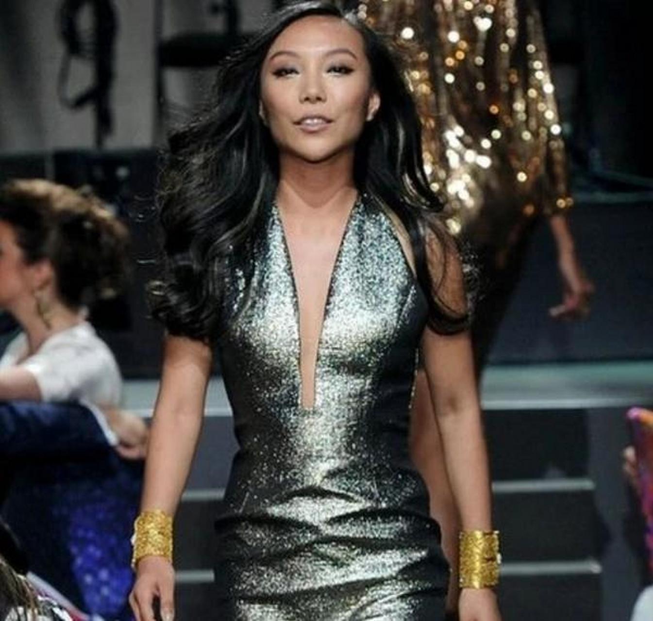 万宝宝独立的女性形象也让我们看到了不一样的女性美!