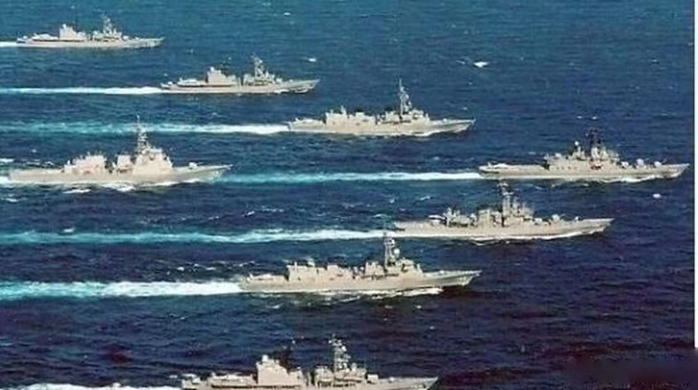 八八舰队: 20世纪80年代,由八艘驱逐舰和八架反潜直升机组成,即1艘