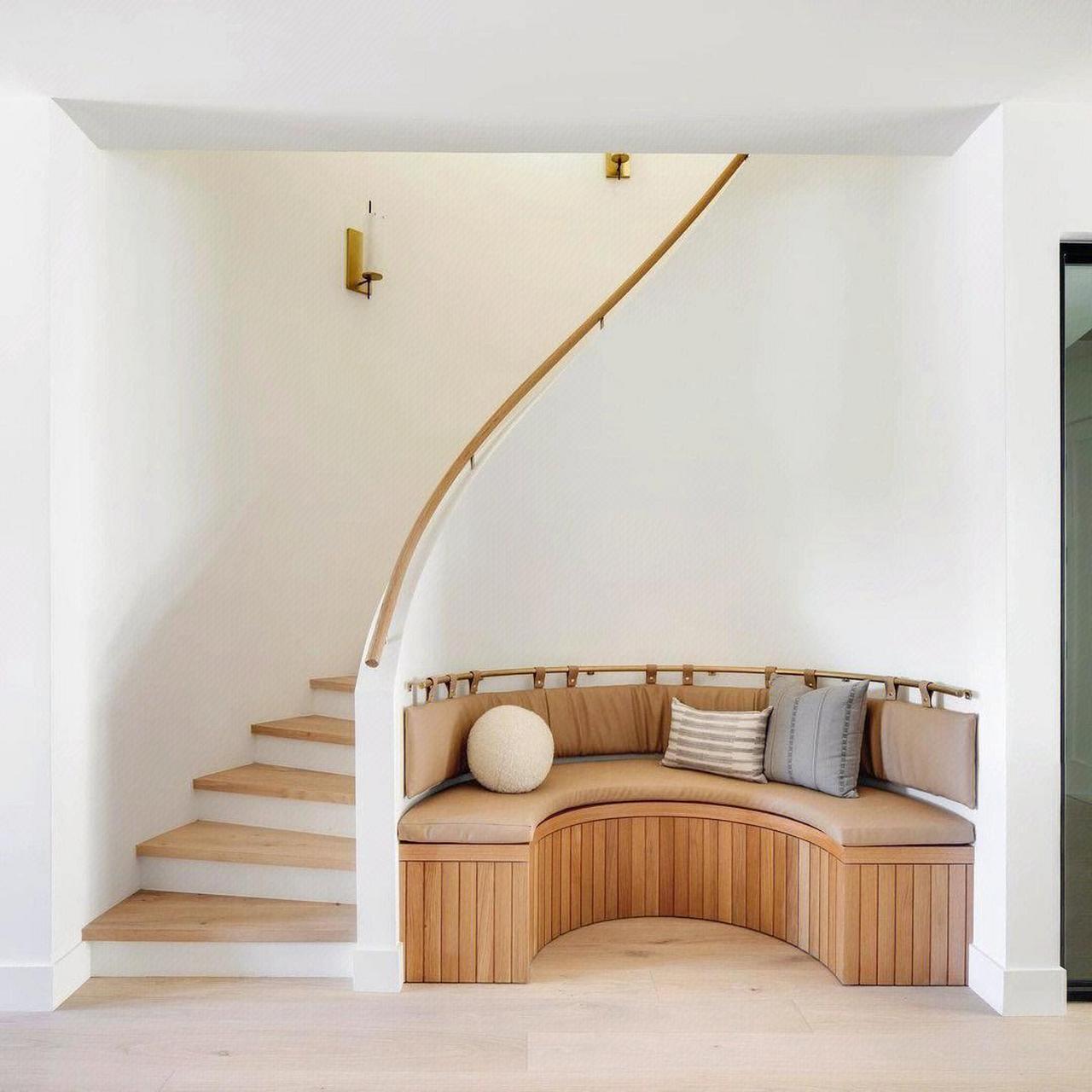 原木风|别墅|弧形楼梯弧形卡座