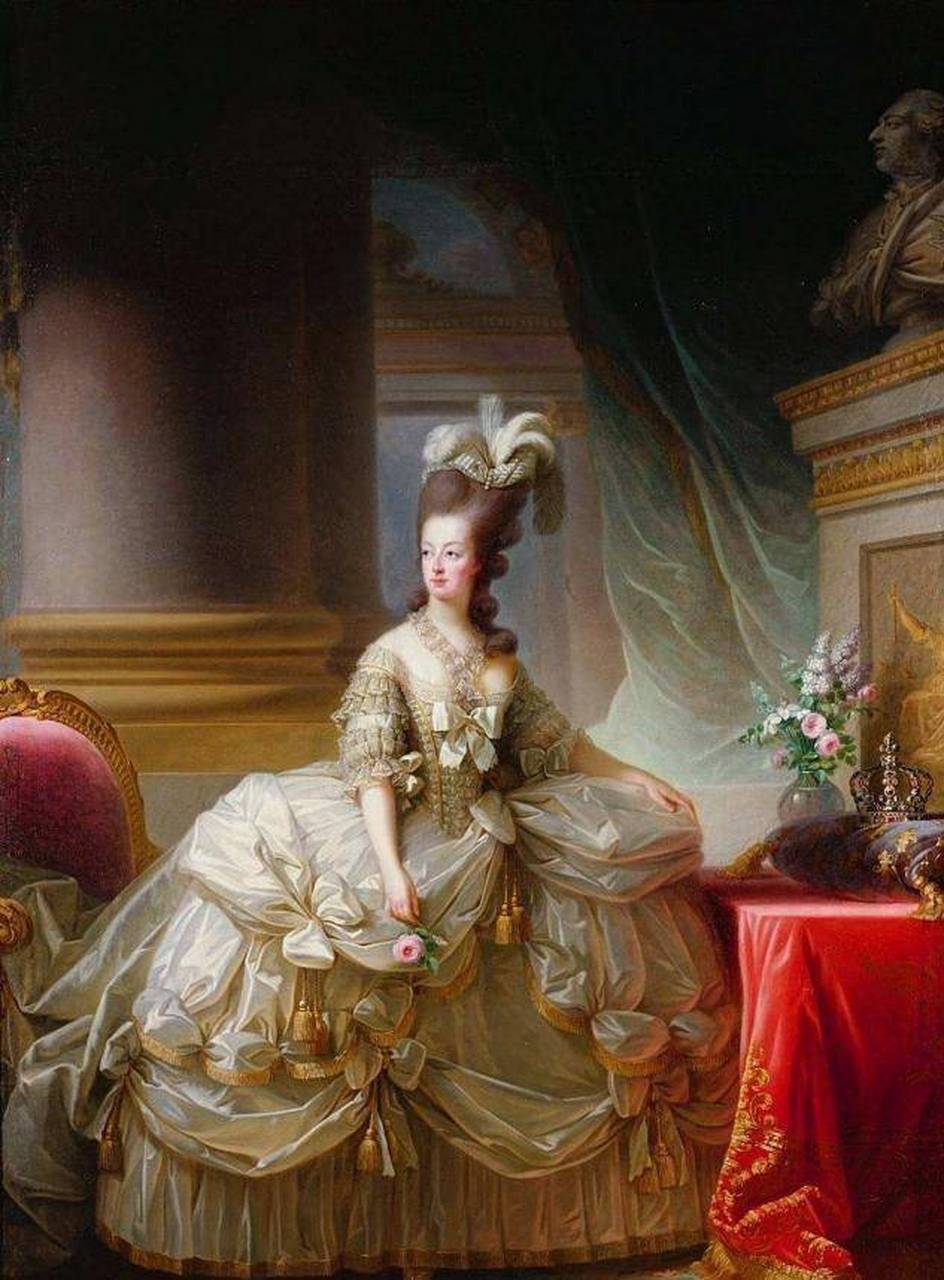 中世纪的欧洲贵妇有多脏?她们几乎不洗头洗澡,为了遮臭还发明了香水.