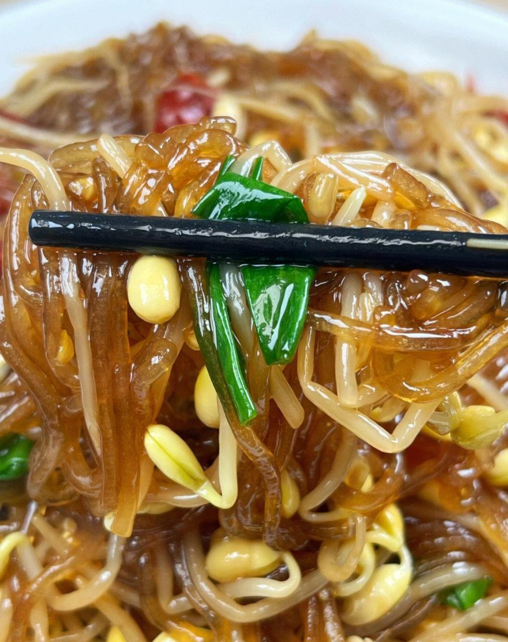 豆芽炒粉丝!简单美味!你吃过吗