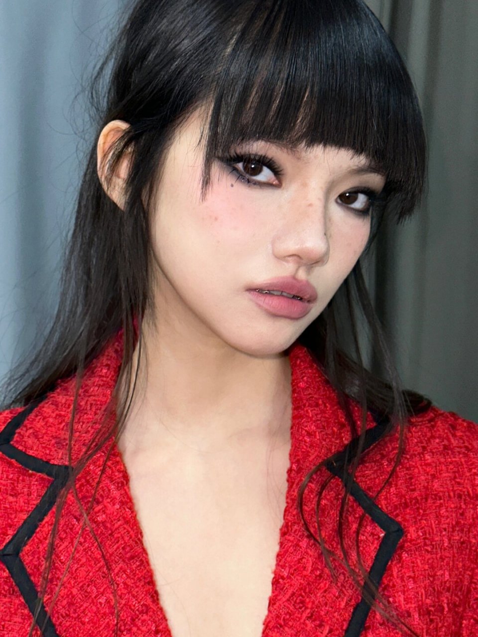 小野猫黑粉烟熏  今日妆容