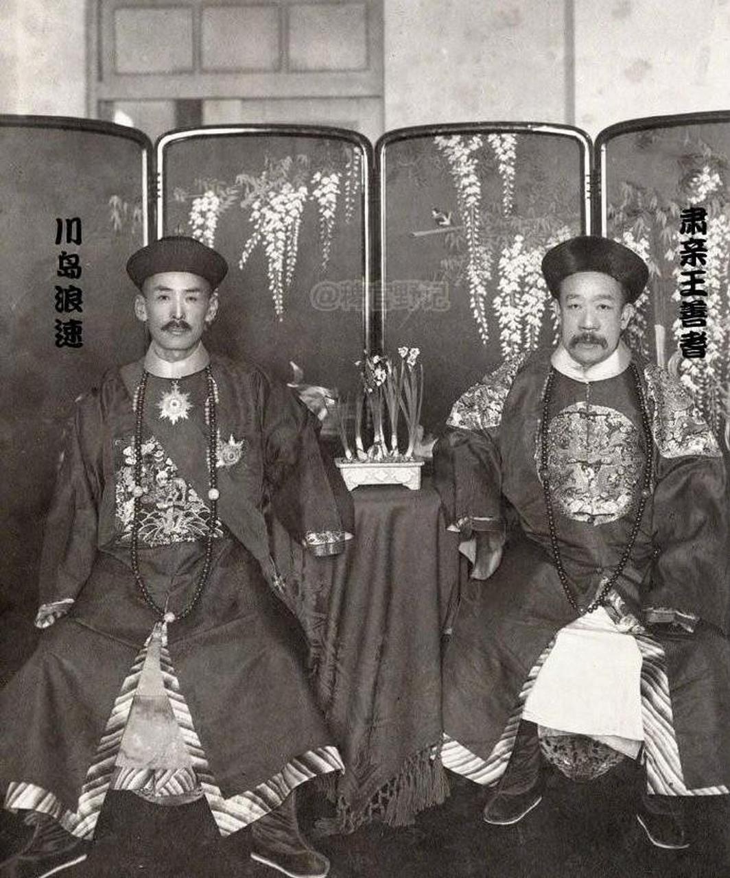 此照片拍摄于1914 年,图中左为川岛浪速,右为肃亲王善耆