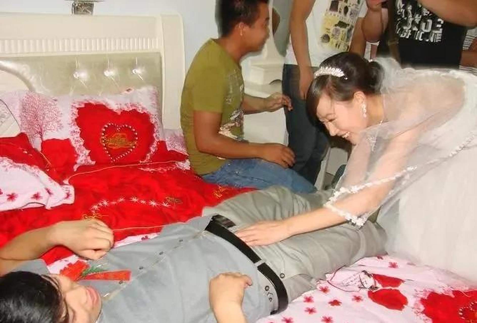 结婚为什么叫入洞房而不是其他房为什么在线 结婚为什么叫入洞房而不是其他房为什么在线