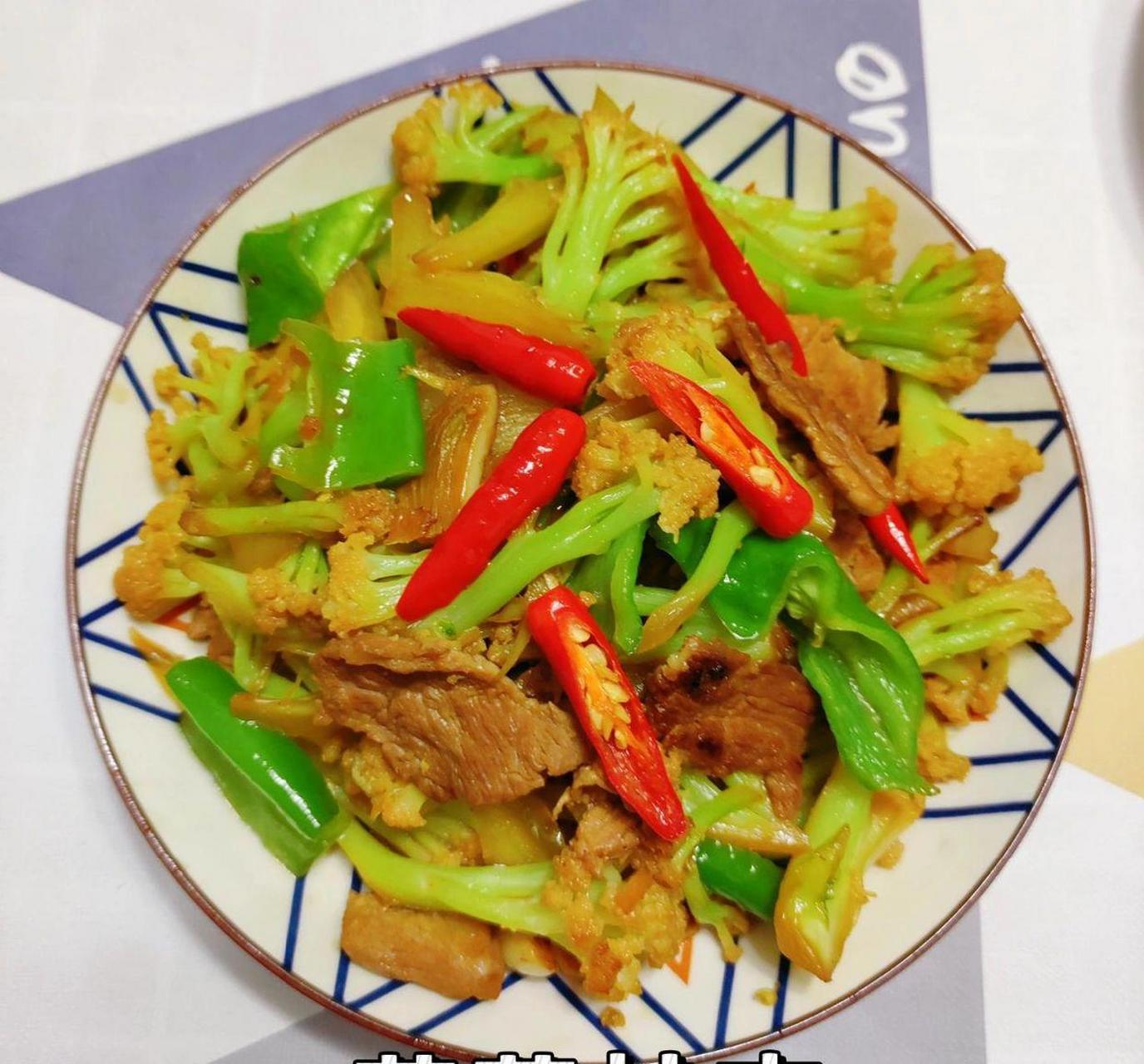 花菜炒肉 ?番茄炒蛋 ?炒青菜 ?