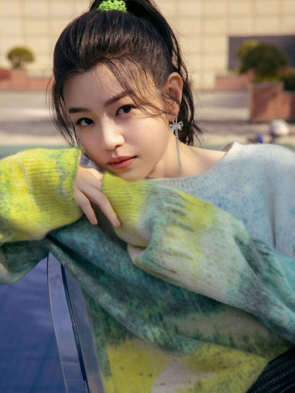 陈妍希《半熟恋人》穿搭来啦,感受暖暖的笑容