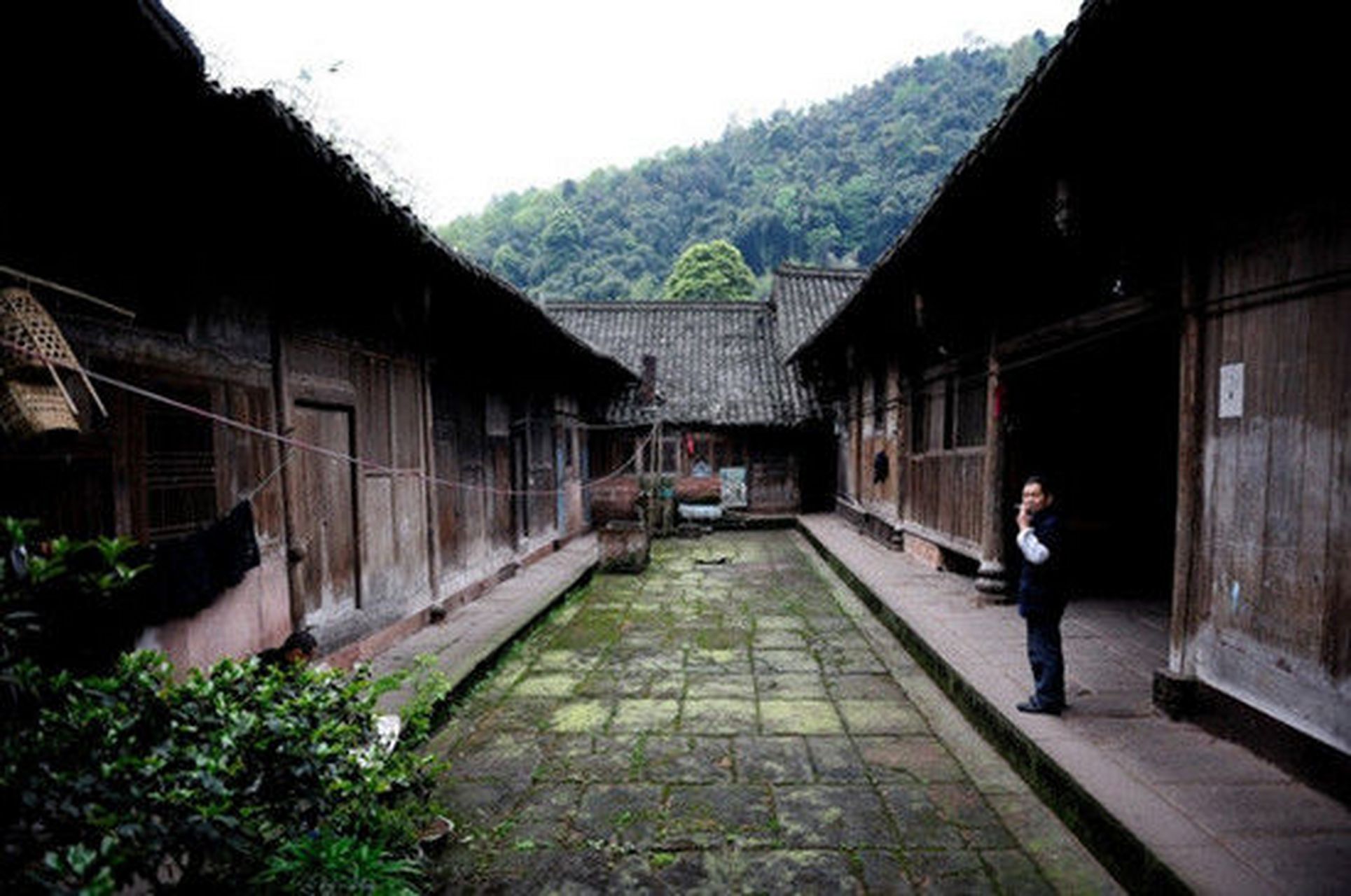 旅游 在成都邛崃平乐镇花楸村有一座明清古院落建筑群:李家大院,该