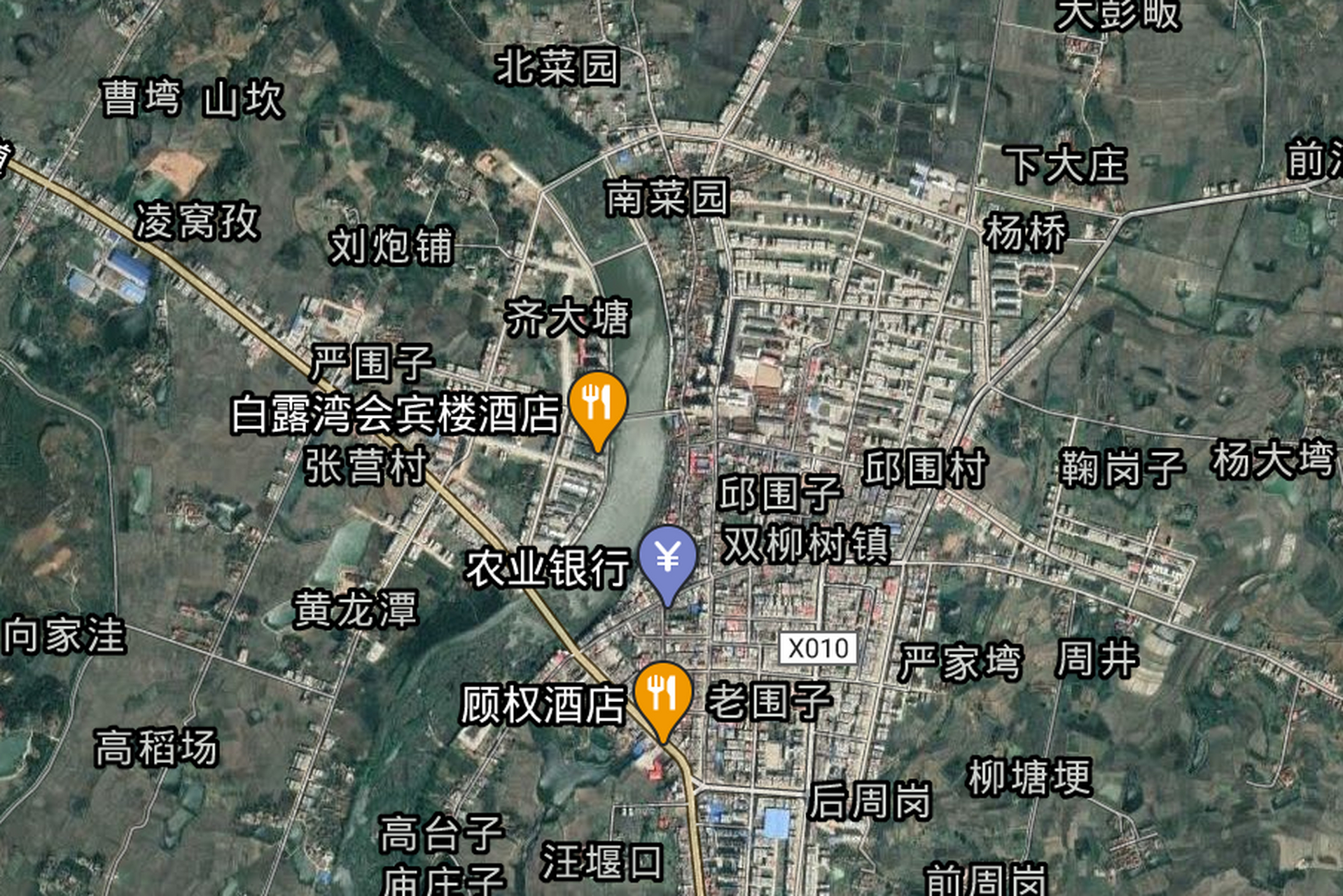 双柳树镇是潢川县下辖镇,位于大别山北麓地区,处在潢川县和商城县城的