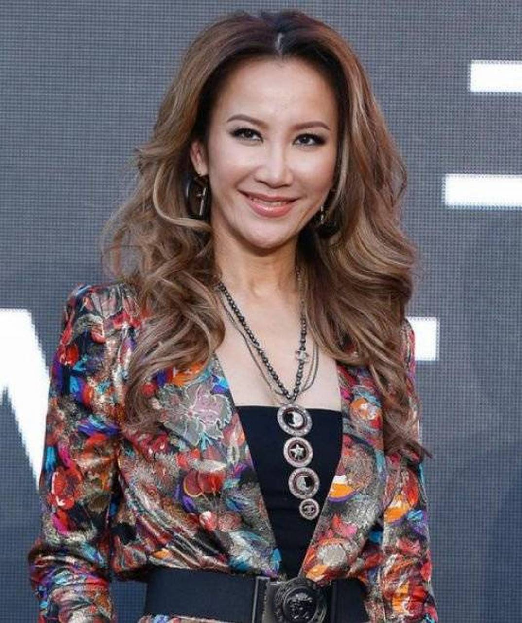 李玟真实死因尚未确认 警方现场发现其随身物品 .