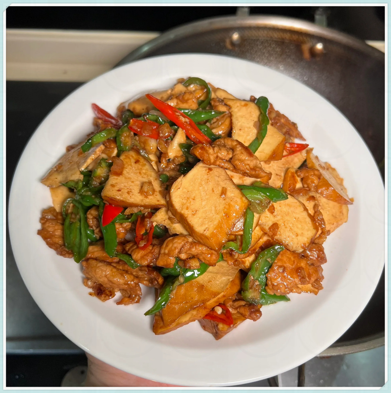 我妈做的香干炒肉真的太下饭了!