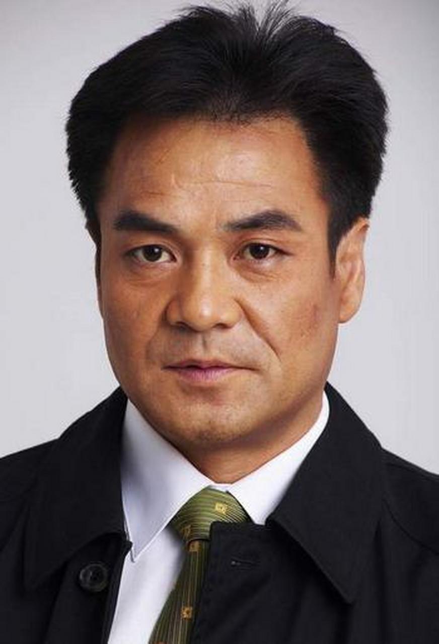 1991年,尤勇向21岁的许晴求婚,却被拒绝:"我不想把关系弄得太复杂.