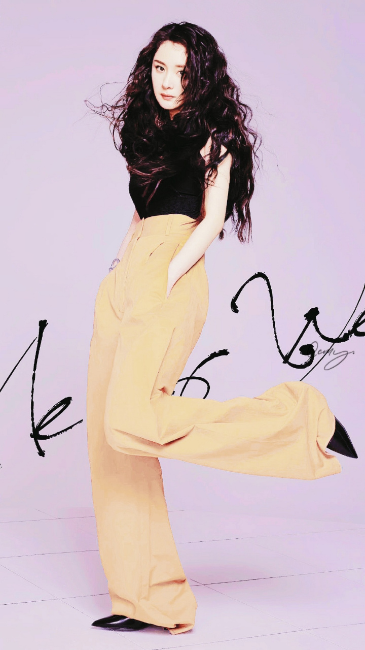 杨幂羊毛卷大片:杨幂新一期《instyle优家画报》封面,慵懒复古风,非常