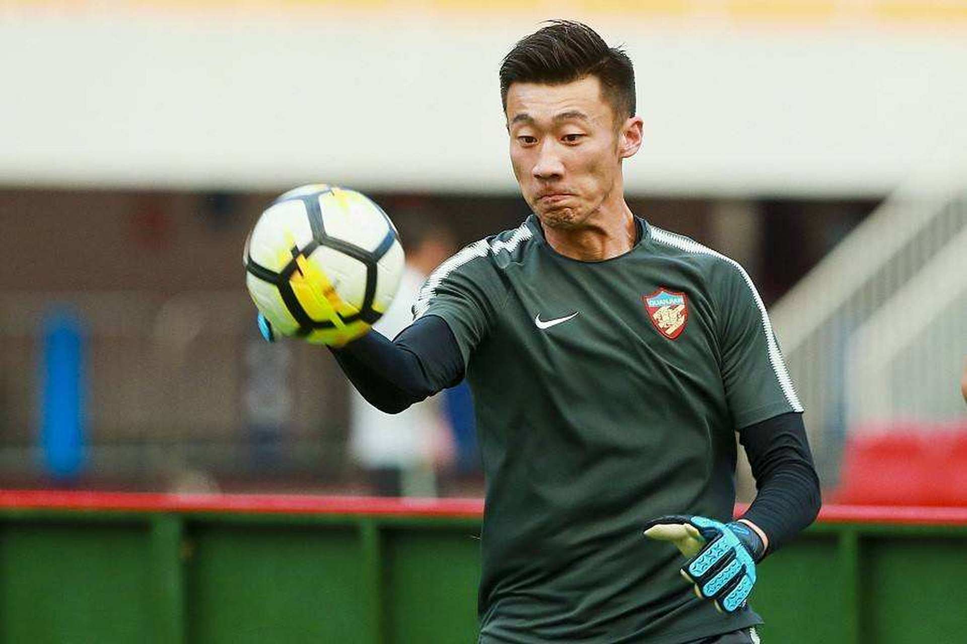 张鹭加盟深圳佳兆业# 最近一周,以递补身份重新返回中超的深圳佳兆业