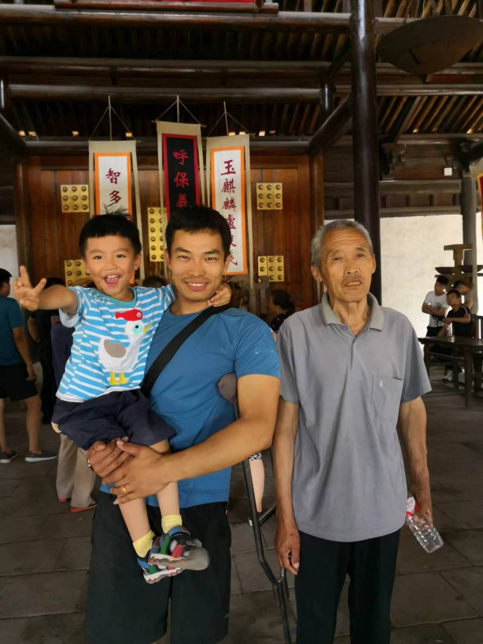 "你看,人的潜力是无限的,只要怀揣梦想,没有什么事是完不成的.