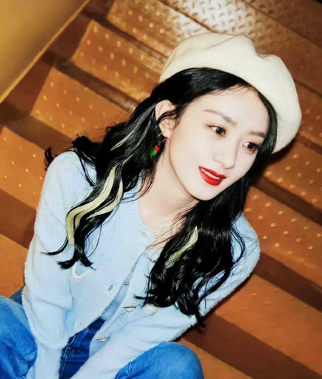 戴帽子的颖宝好美[没眼看]