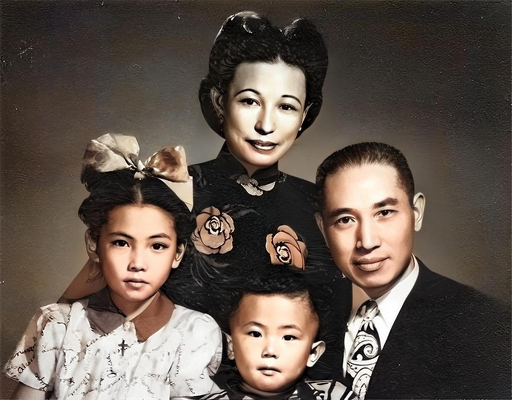 1943年,郭婉莹因难产住院,但她的丈夫吴毓骧在寡妇家过夜.