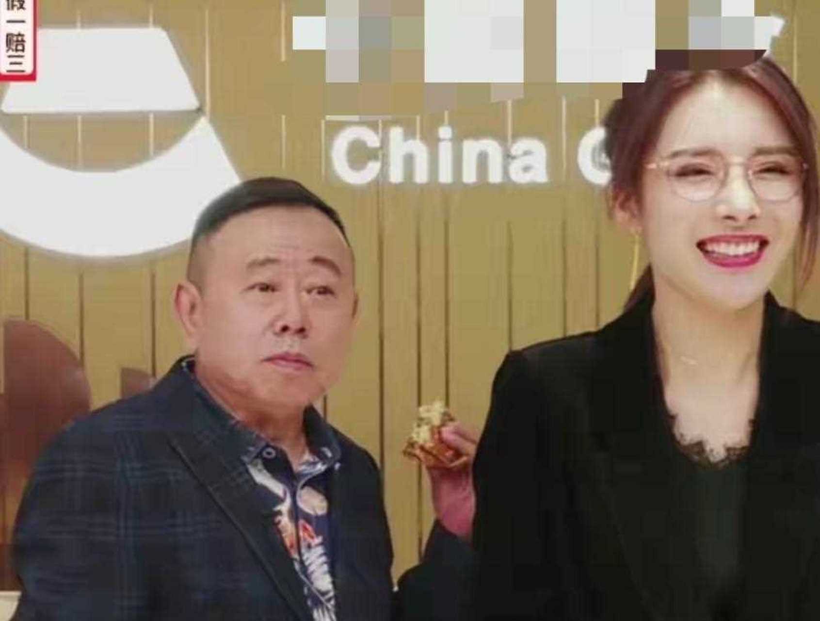 潘长江带货女搭档图片