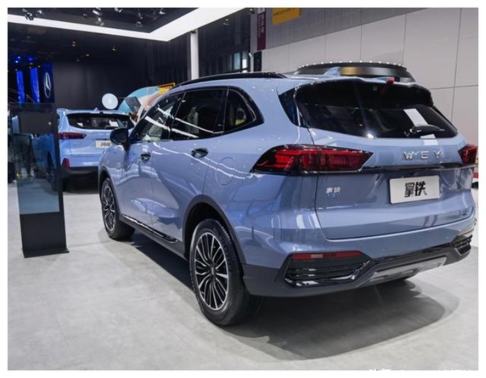上海车展推出的wey拿铁是一款紧凑级别suv,定位介于玛奇朵和摩卡之间.