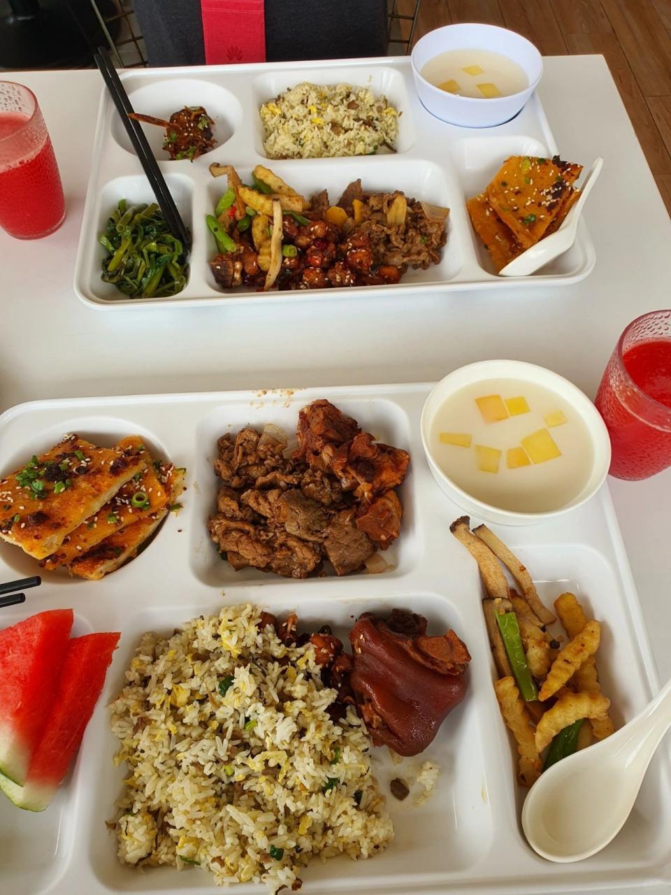 华为员工食堂长这样