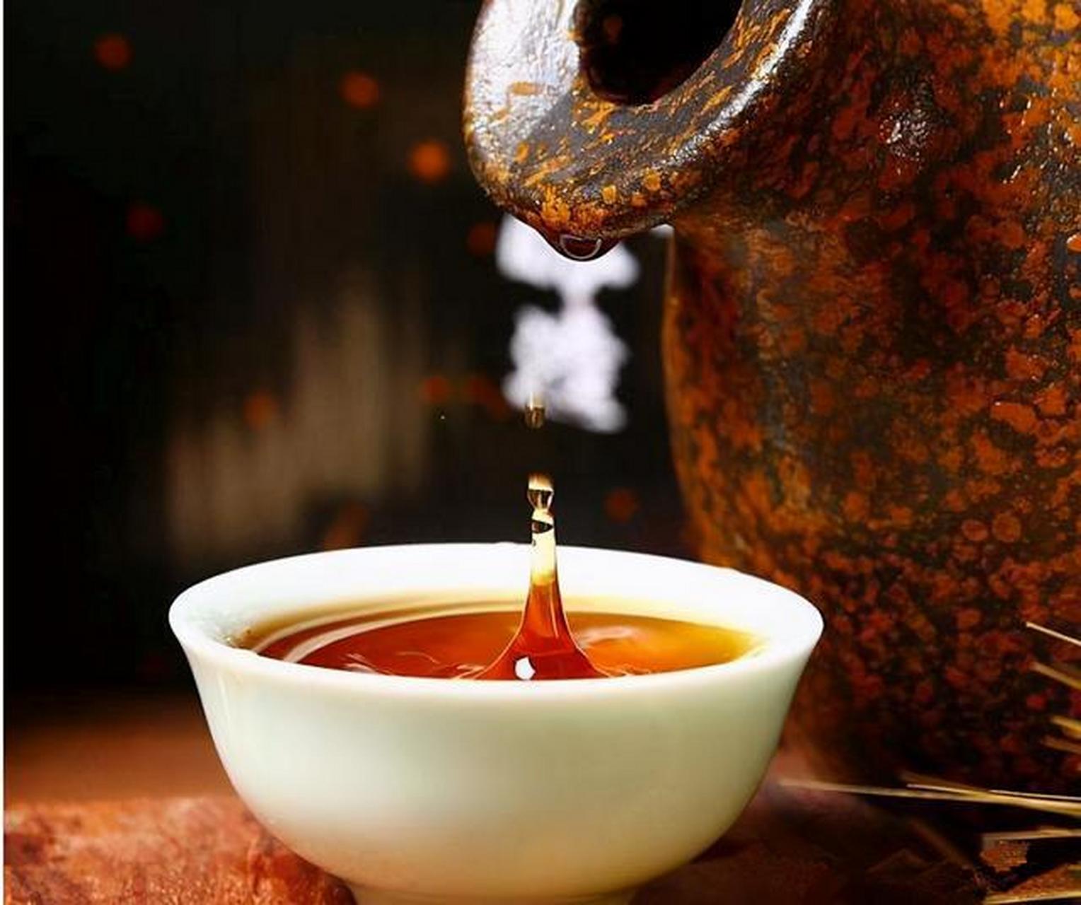 南阳特产—祁仪黄酒 祁仪黄酒是河南省南阳市唐河县祁仪乡的特产.