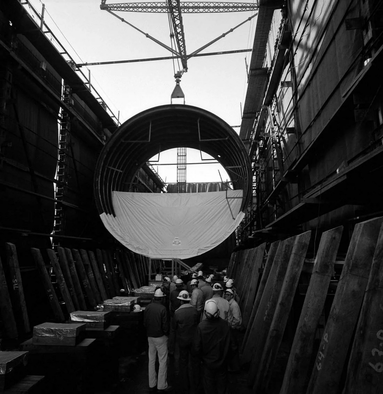 美国海军潜艇俄克拉荷马城号(ssn-723)是洛杉矶级飞行ii(vls)型核动力