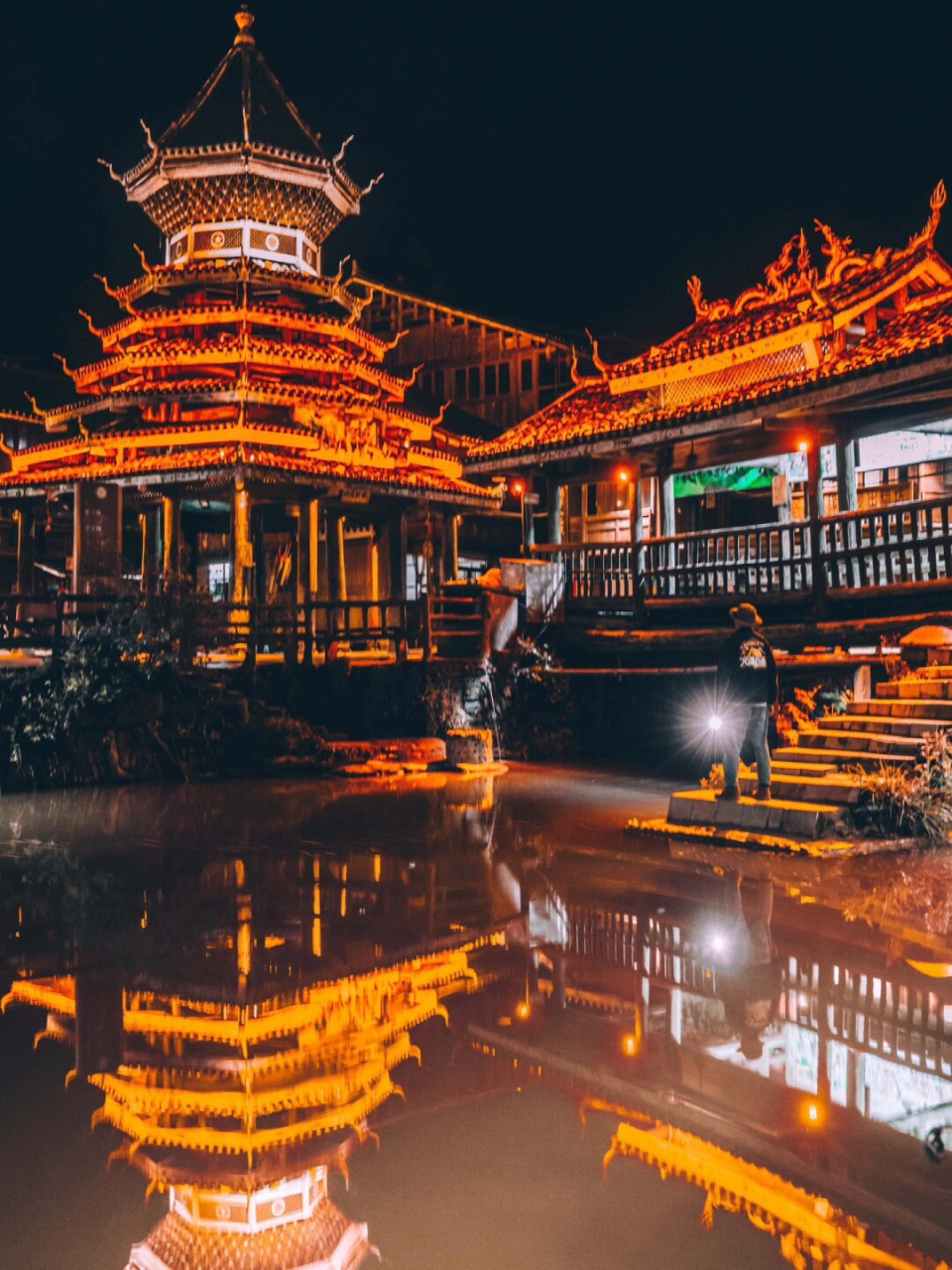 贵州 肇兴侗寨这个小众地方的夜景好美啊   肇兴侗寨,被国家地理誉为"