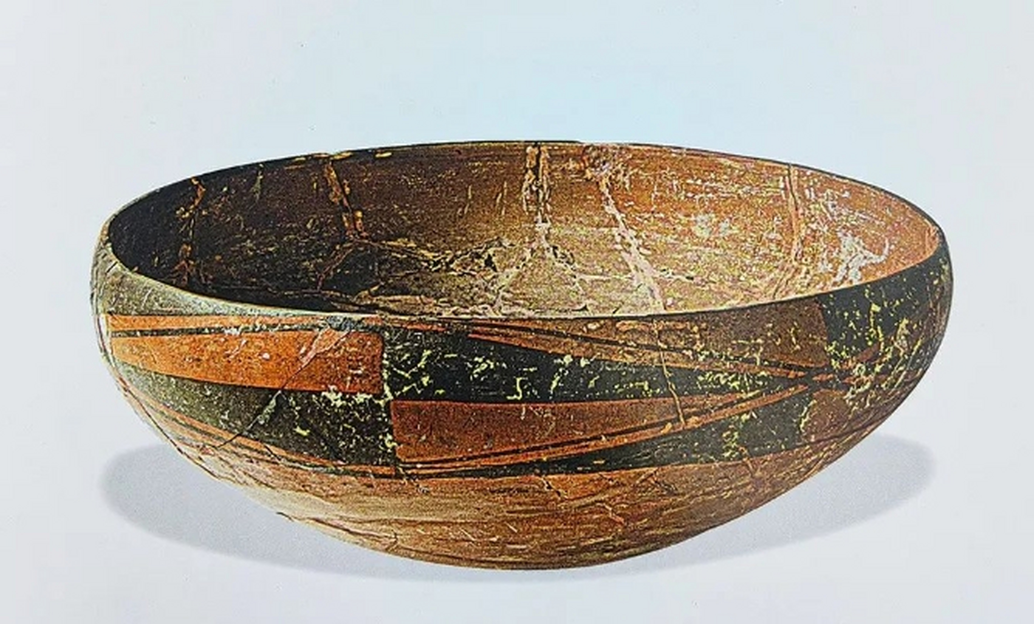 行走河南 读懂中国 | 南阳出土国宝文物:斜三角纹彩陶钵  斜三角纹