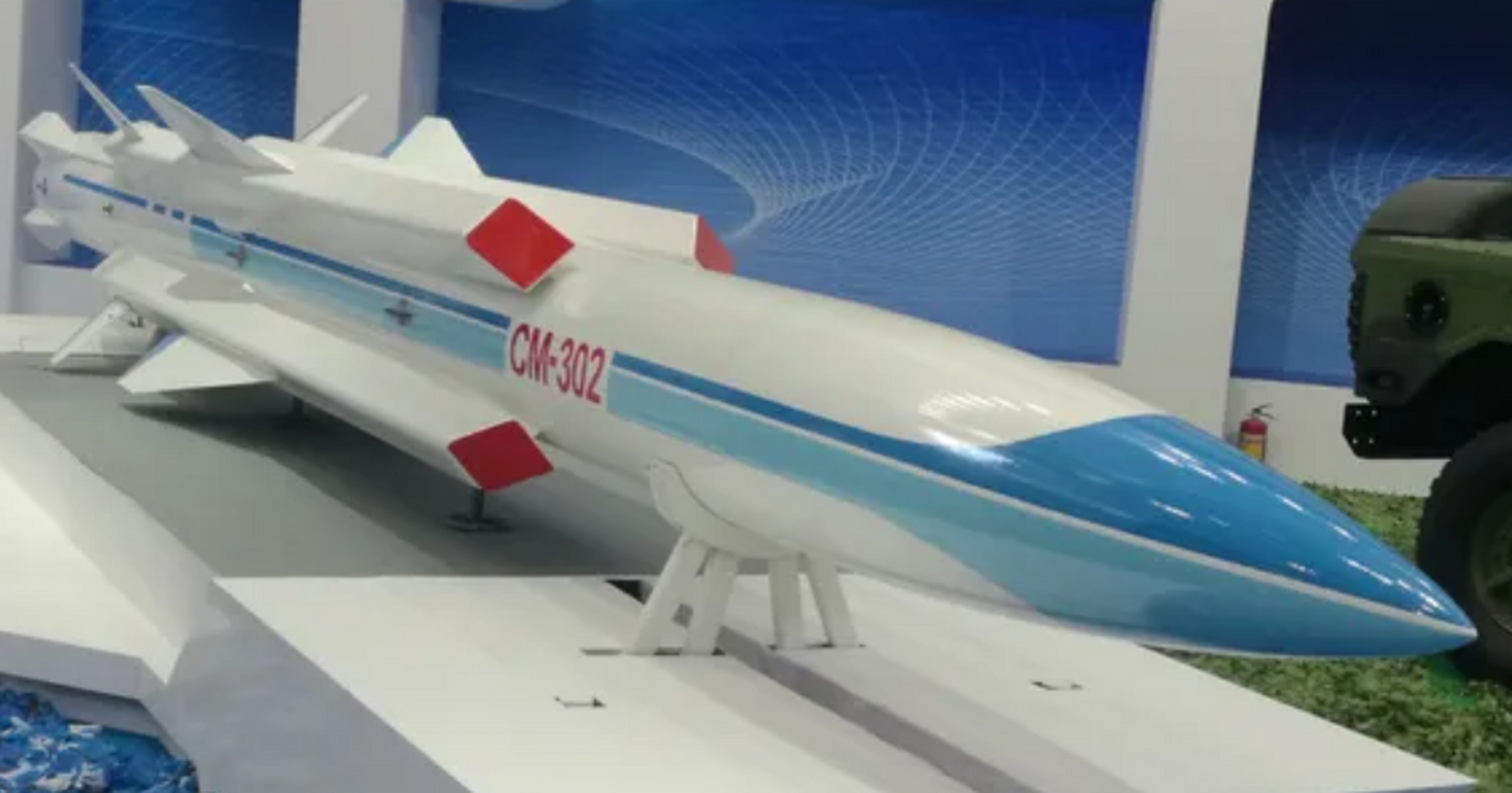 解放军官宣鹰击-12参数,超音速狂飙500公里,大型战舰一发入魂 鹰击-12