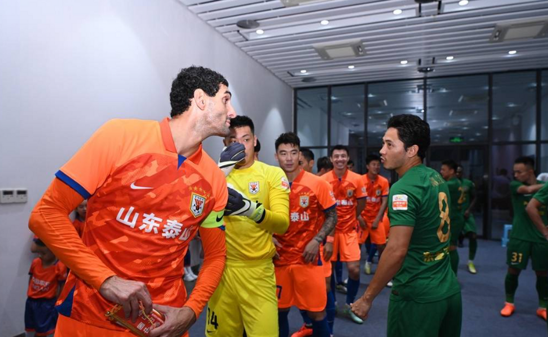 张佳祺头球绝杀,浙江2-1胜泰山!