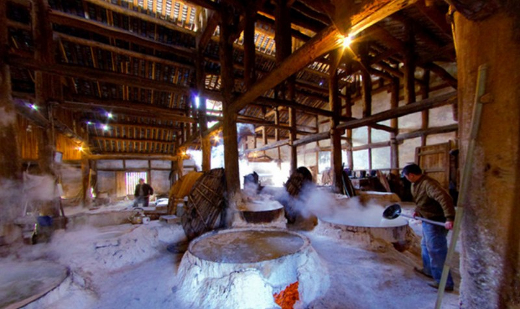 四川旅行# #毕业后去哪儿玩#  燊海井位于自贡市大安区阮家坝山下是 