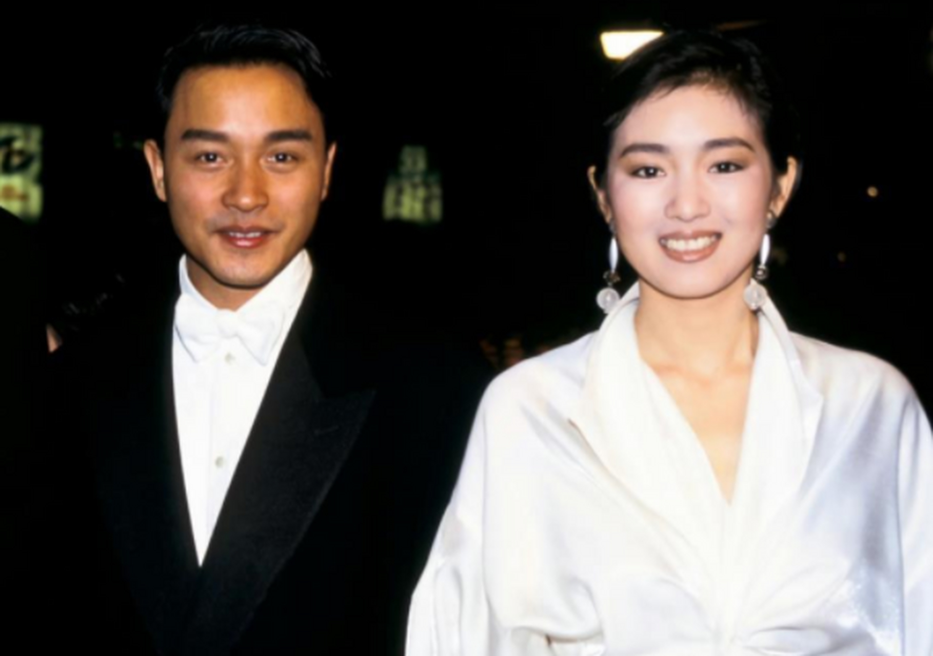 30年前,巩俐和张国荣一起出现在了戛纳红毯上,那才是真正的"风华绝代"