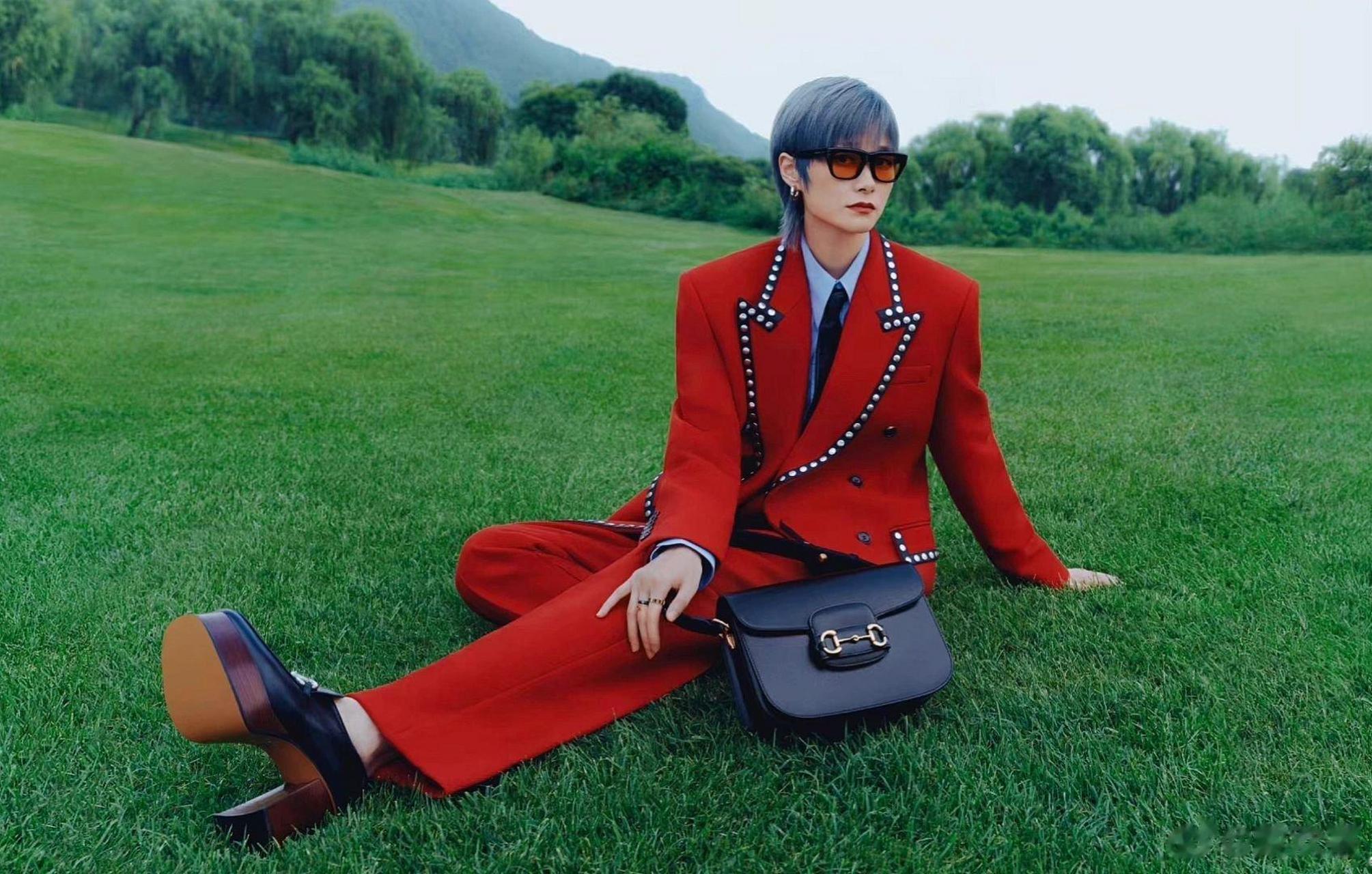 gucci代言人的标准是什么    鹿晗一直以忠于自我,勇于表达而被关注和