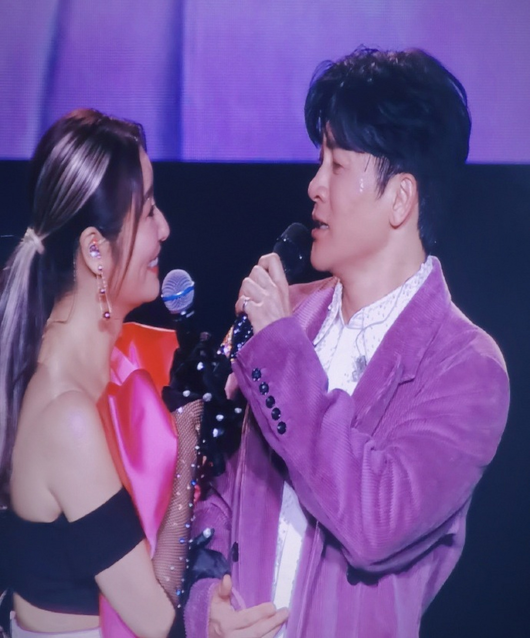 苏有朋和林心如再次携手合作,为观众们带来了经典情歌《情深深雨蒙蒙