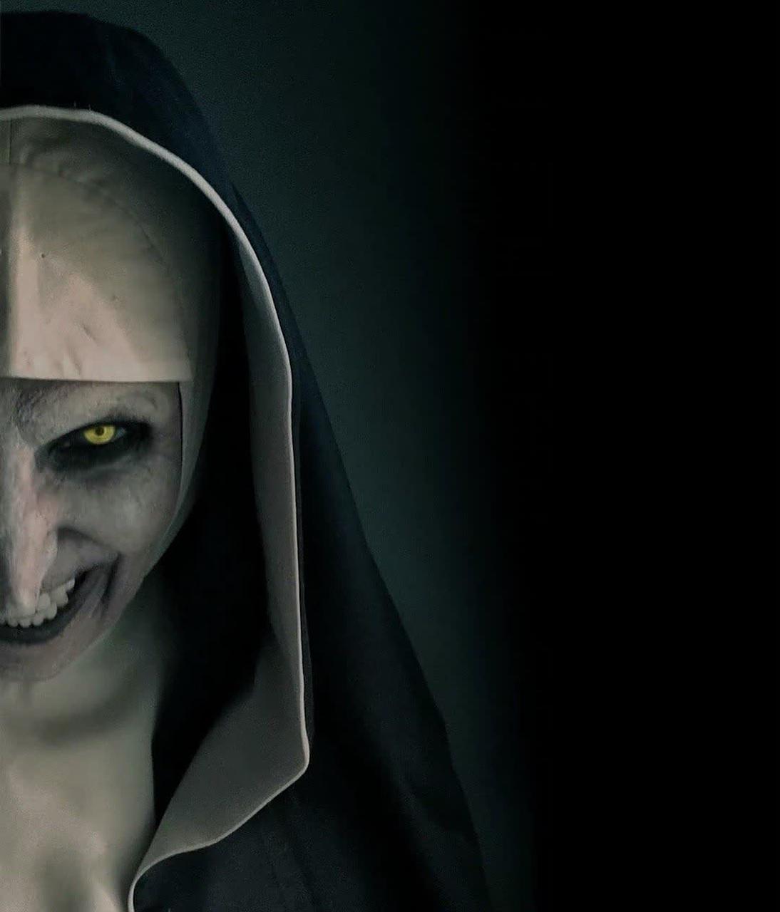 导演温子仁曝光了《招魂2》和鬼修女的幕后照片