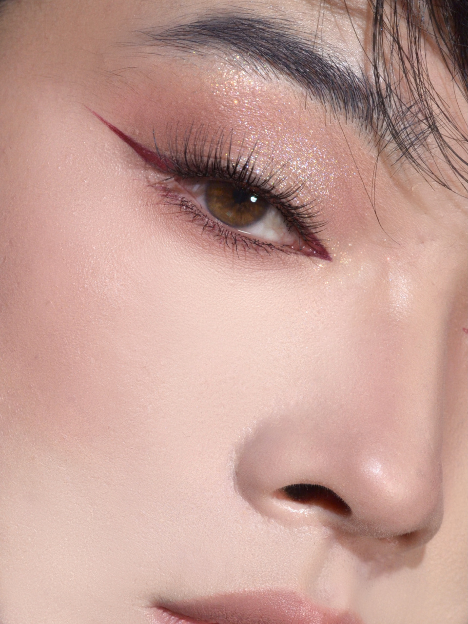 春日樱花酒 清淡粉色妆容  终于遇到一盘黄皮可以驾驭的粉色眼影!