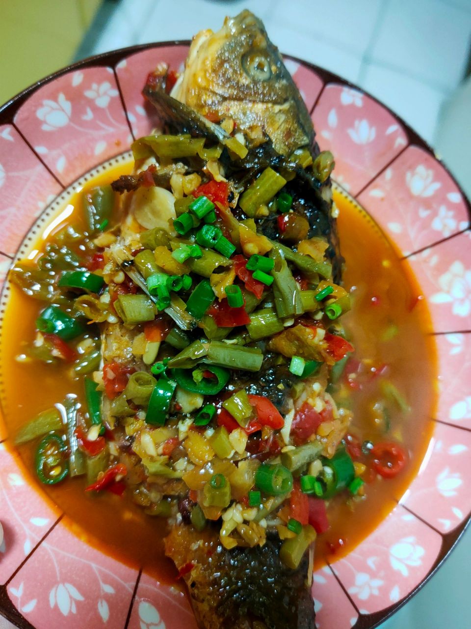 今天又吃藿香鲫鱼啦  我太喜欢熟的藿香的味道了,有点丁香 薄荷的味道