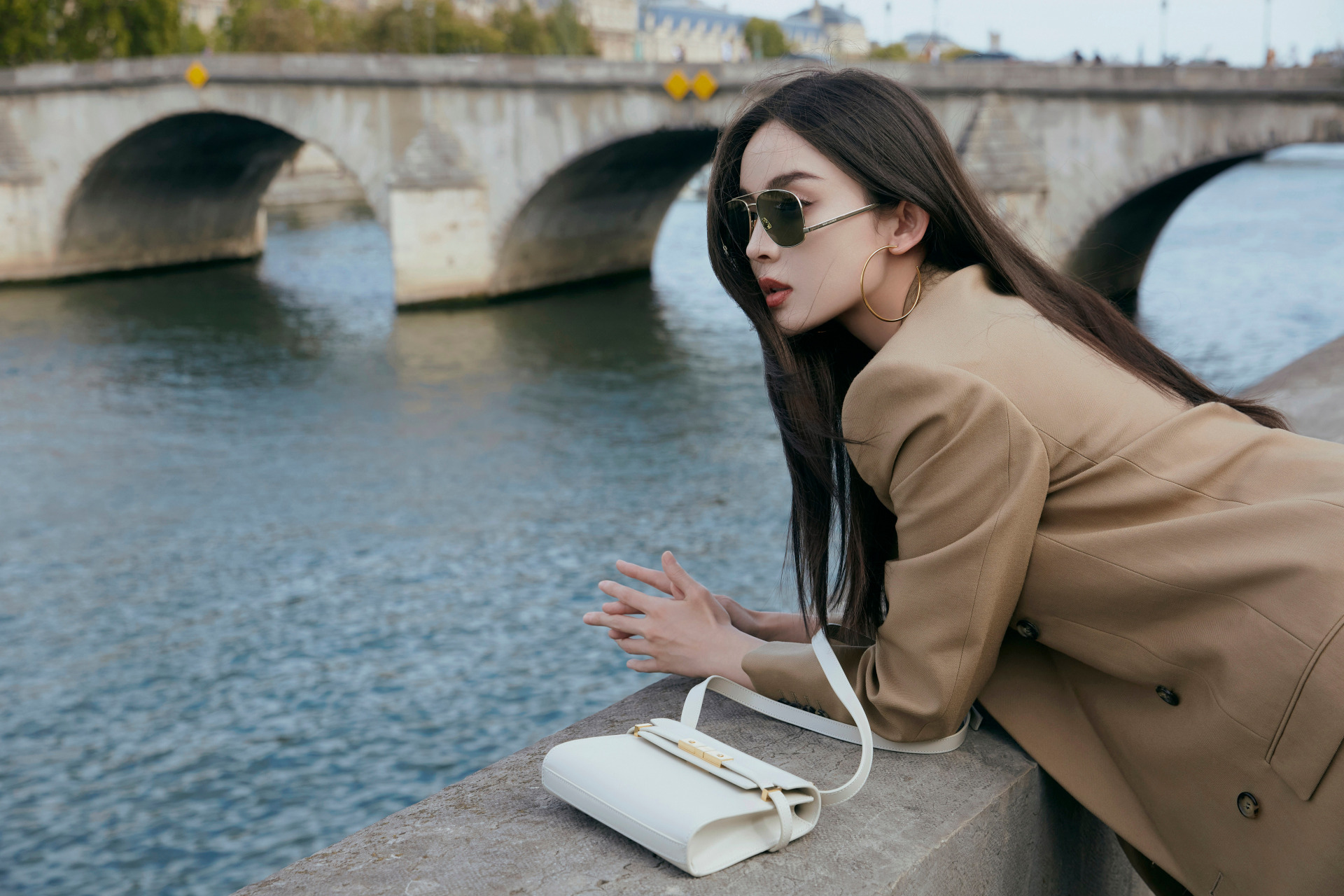 气质美女# #性感美女# #古力娜扎