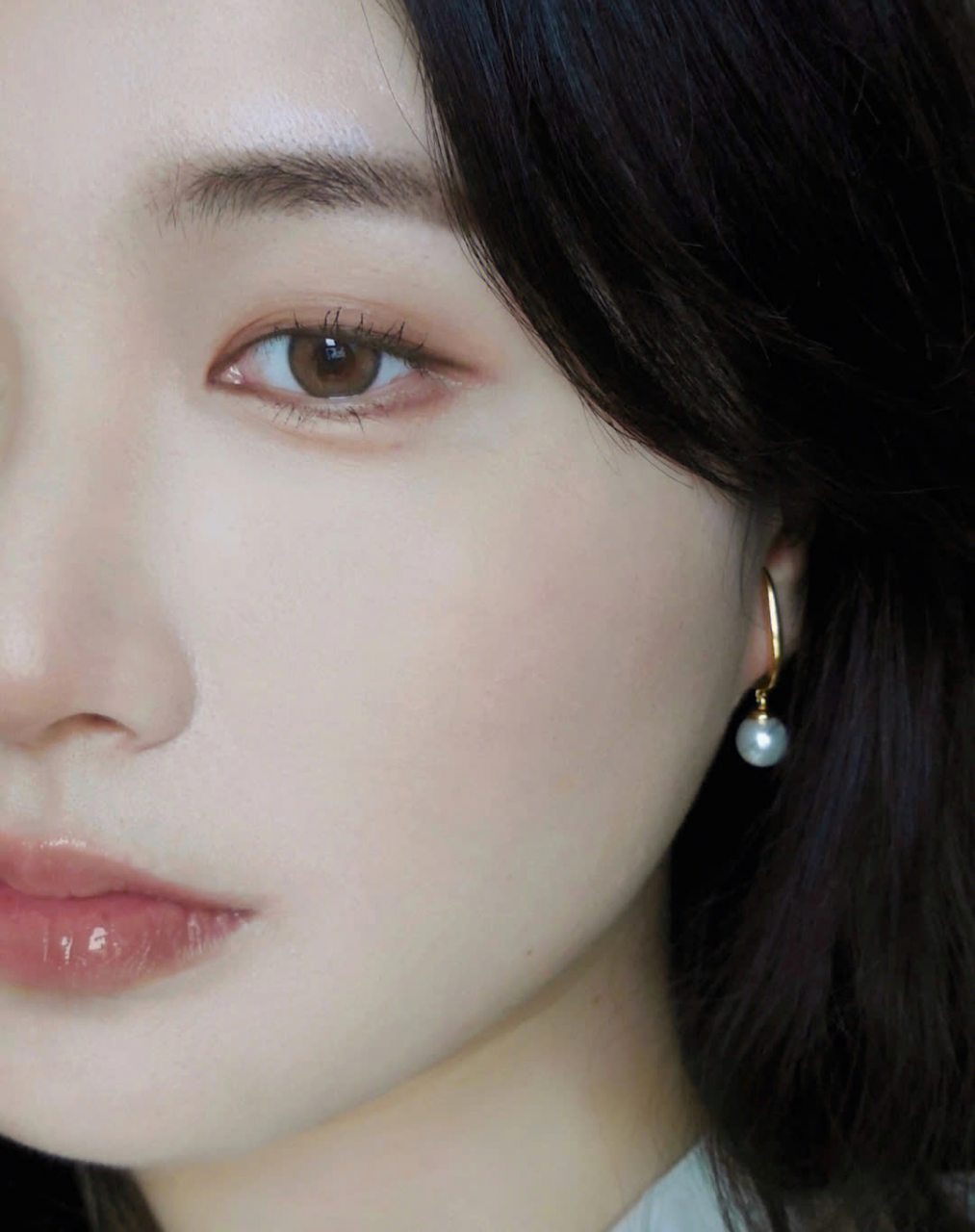 [喜欢r]    相比徐艺智的eve lyle妆容,裴秀智的安娜高贵,白皙,鹏郁